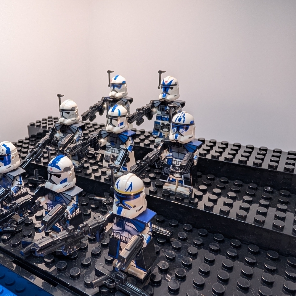 8 Minifigures- Star Wars 501st Legion Torrent Company Bundle Building Block Toy - Picture 5 of 9